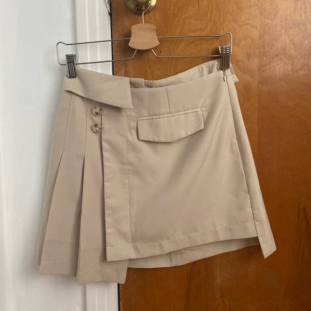 Asymmetrical pleated Skort